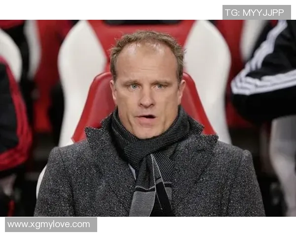 足球传奇球星绰号大盘点：从跳蚤到神奇小子的背后故事